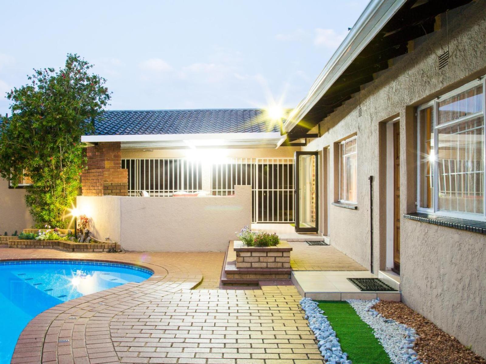 Sollunaa Guesthouse Sandton Exterior foto